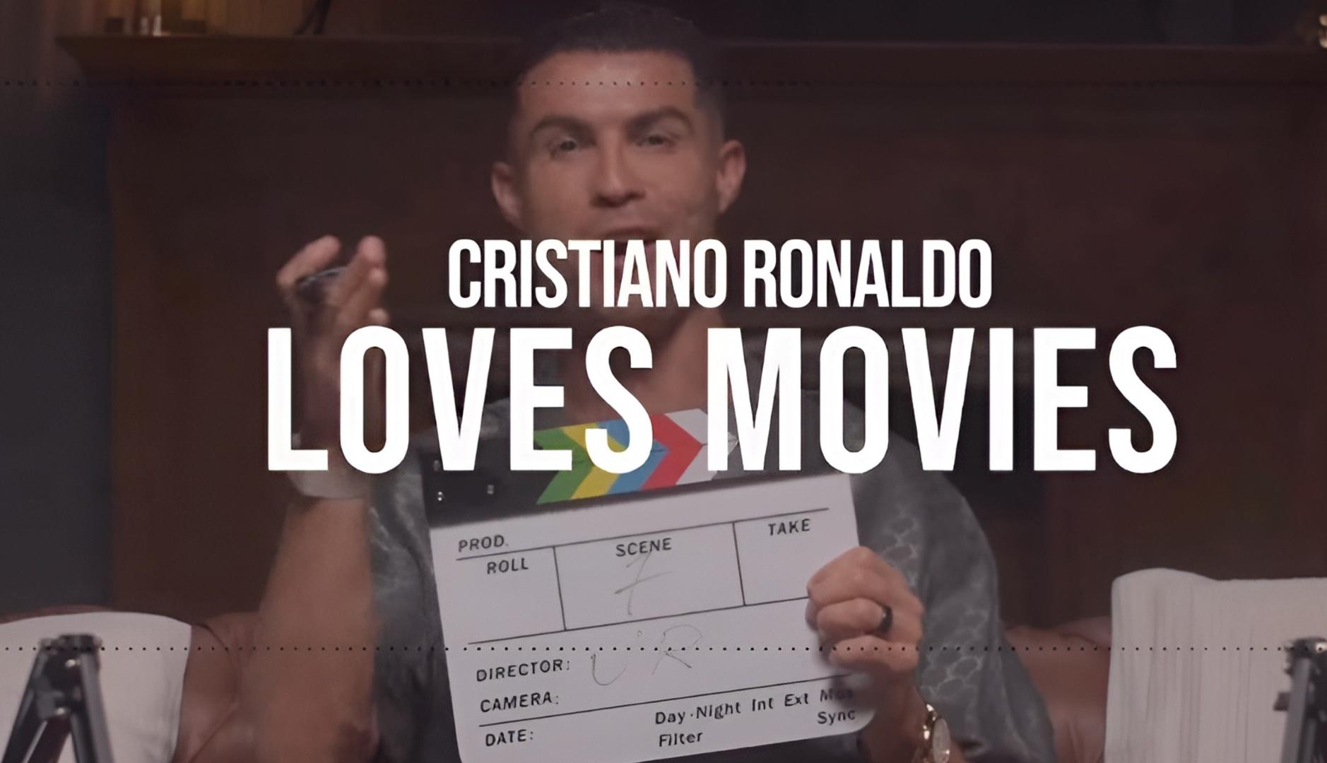 Cristiano Ronaldo con una claqueta de cine