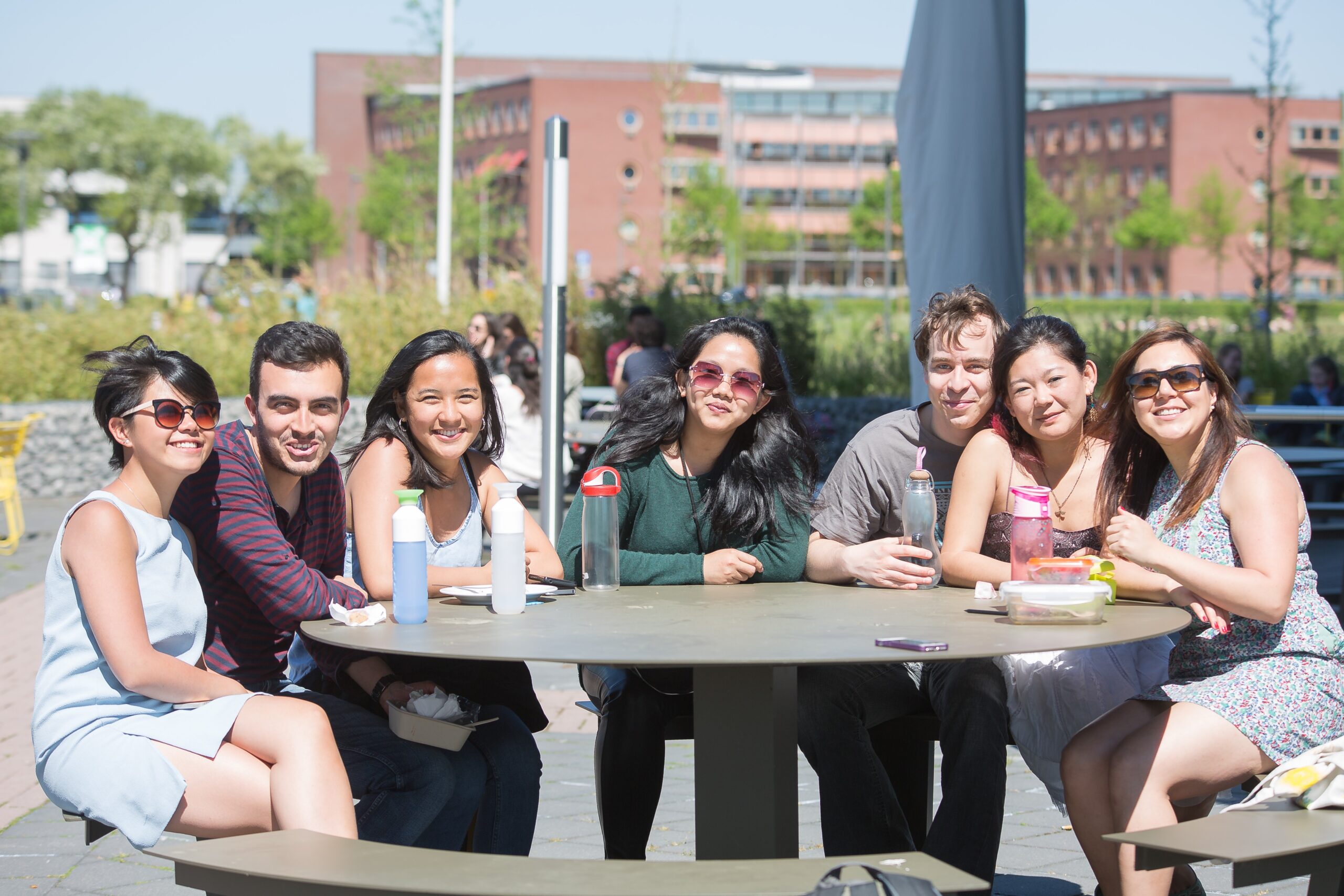 学生はあえてもっと頻繁に「自分」になります