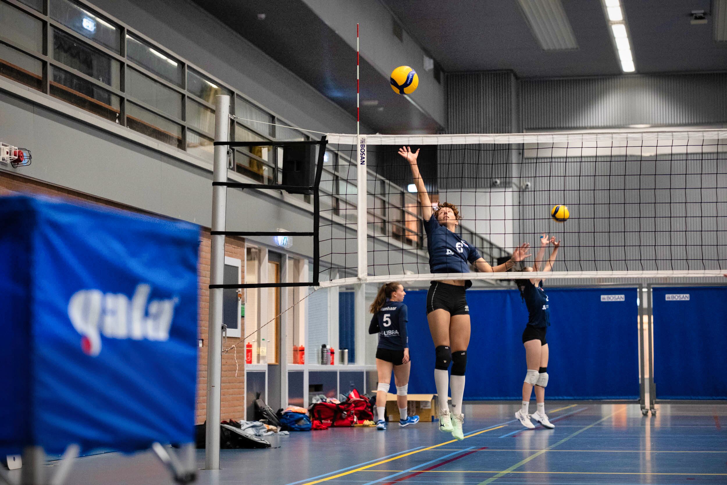 ブダペストの学生バレーボールチームから学生ekへ