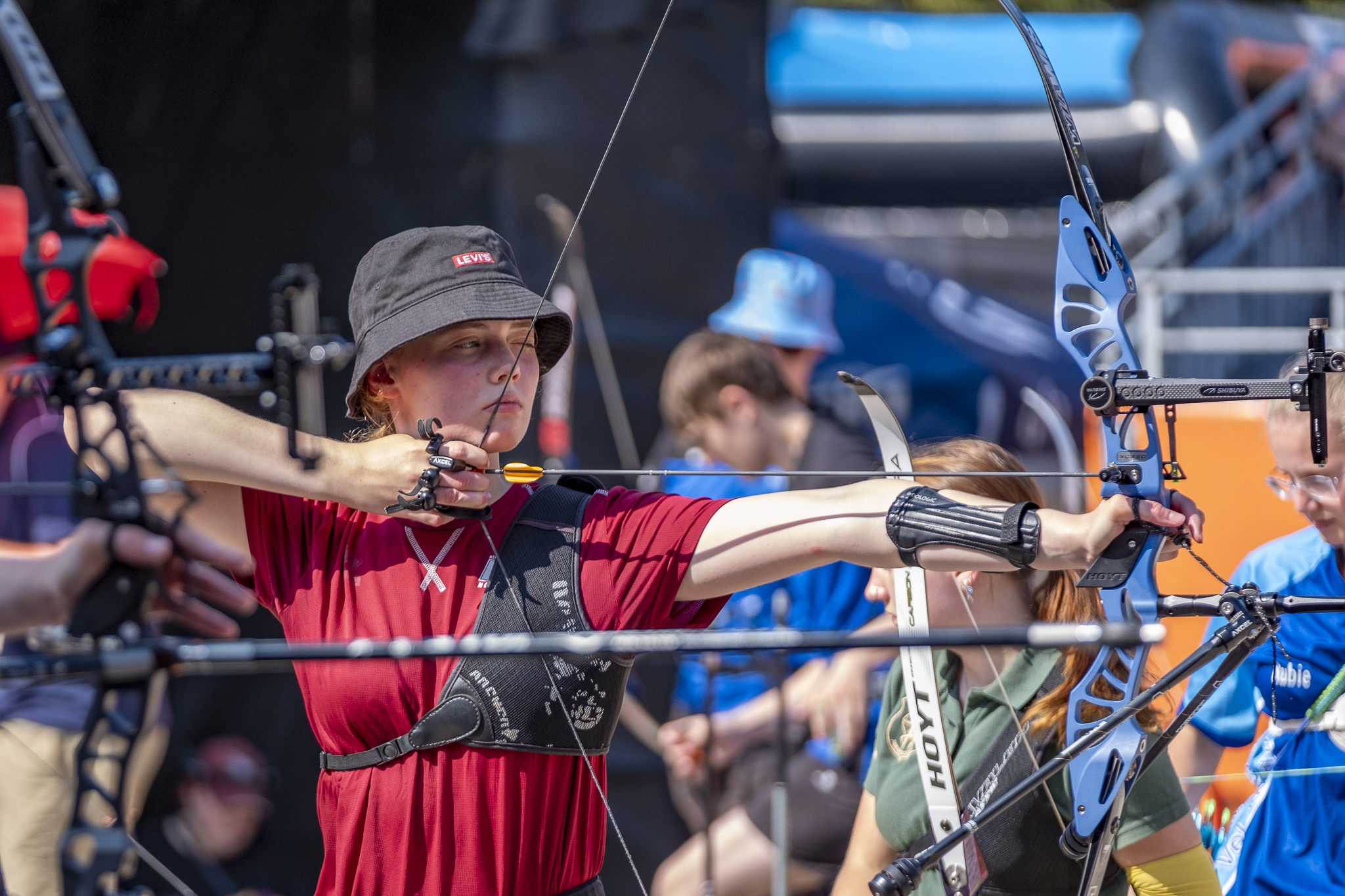 Wur Bow Shootersは学生にプレーします