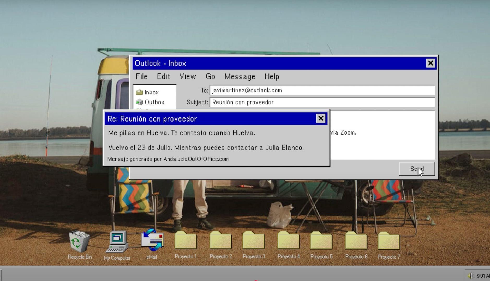 Mensajes de correo electrónico en el escritorio de un ordenador