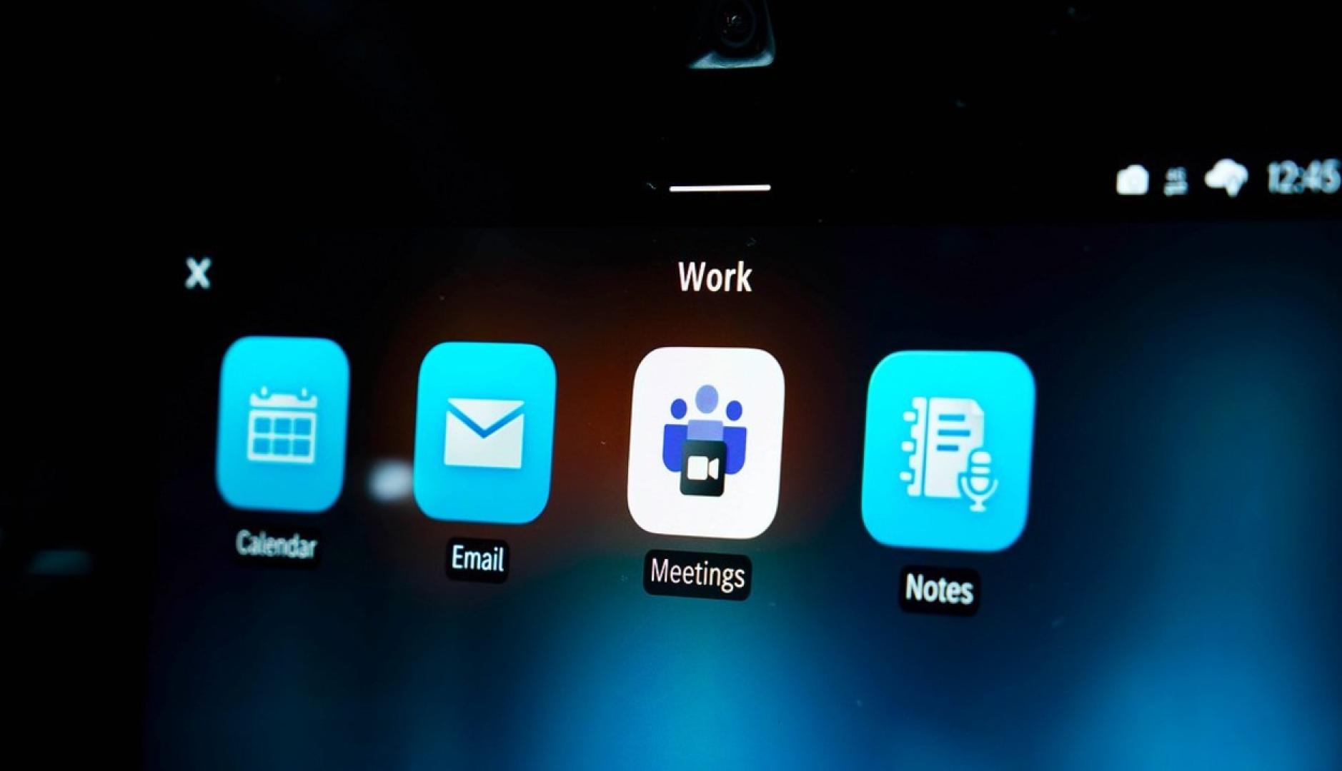 la interfaz de microsoft en una pantalla del coche