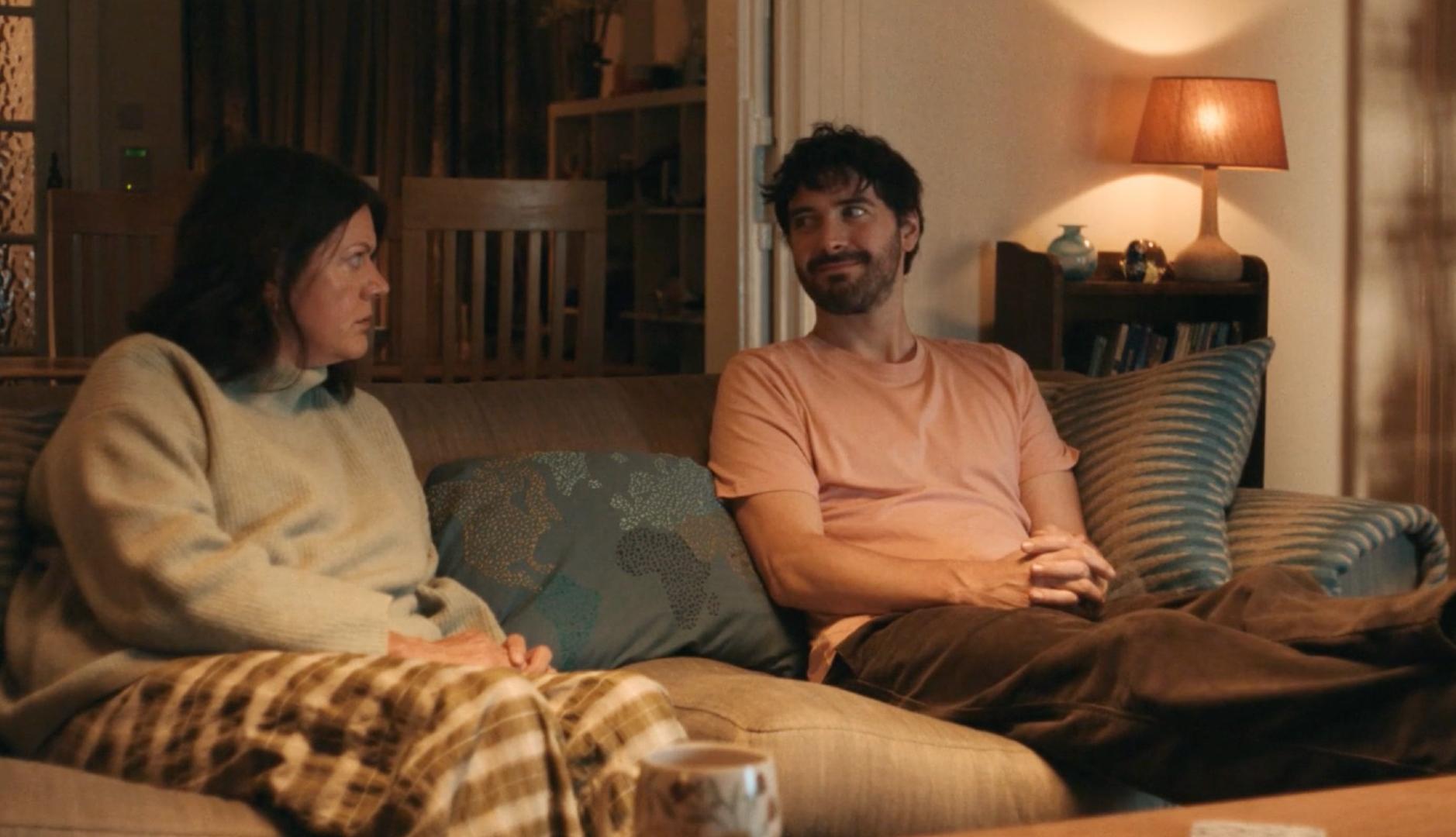 バークレイズは不確実性の状況においてユーモアを用いて自社の信頼性を強調しています