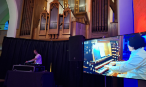 ステージ：オルガン・ミーツ・ハウス