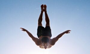 テネリフェ島観光局は、目的地での体験を再定義する「探検家遺伝子」を持つ旅行者を求めています