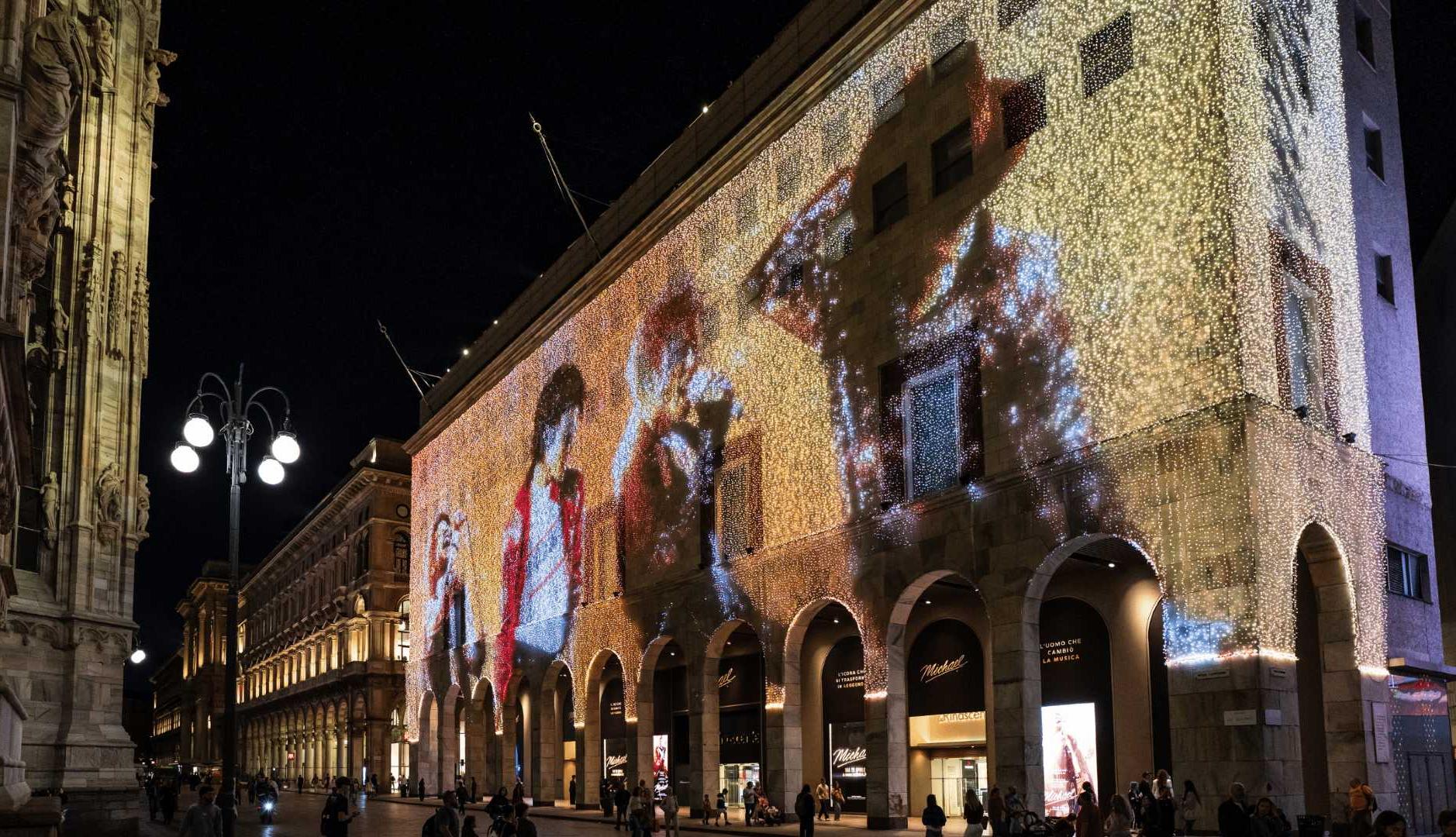 Espectáculo de luces en la campaña de la película