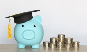 授業料が2,771ユーロに値上がり