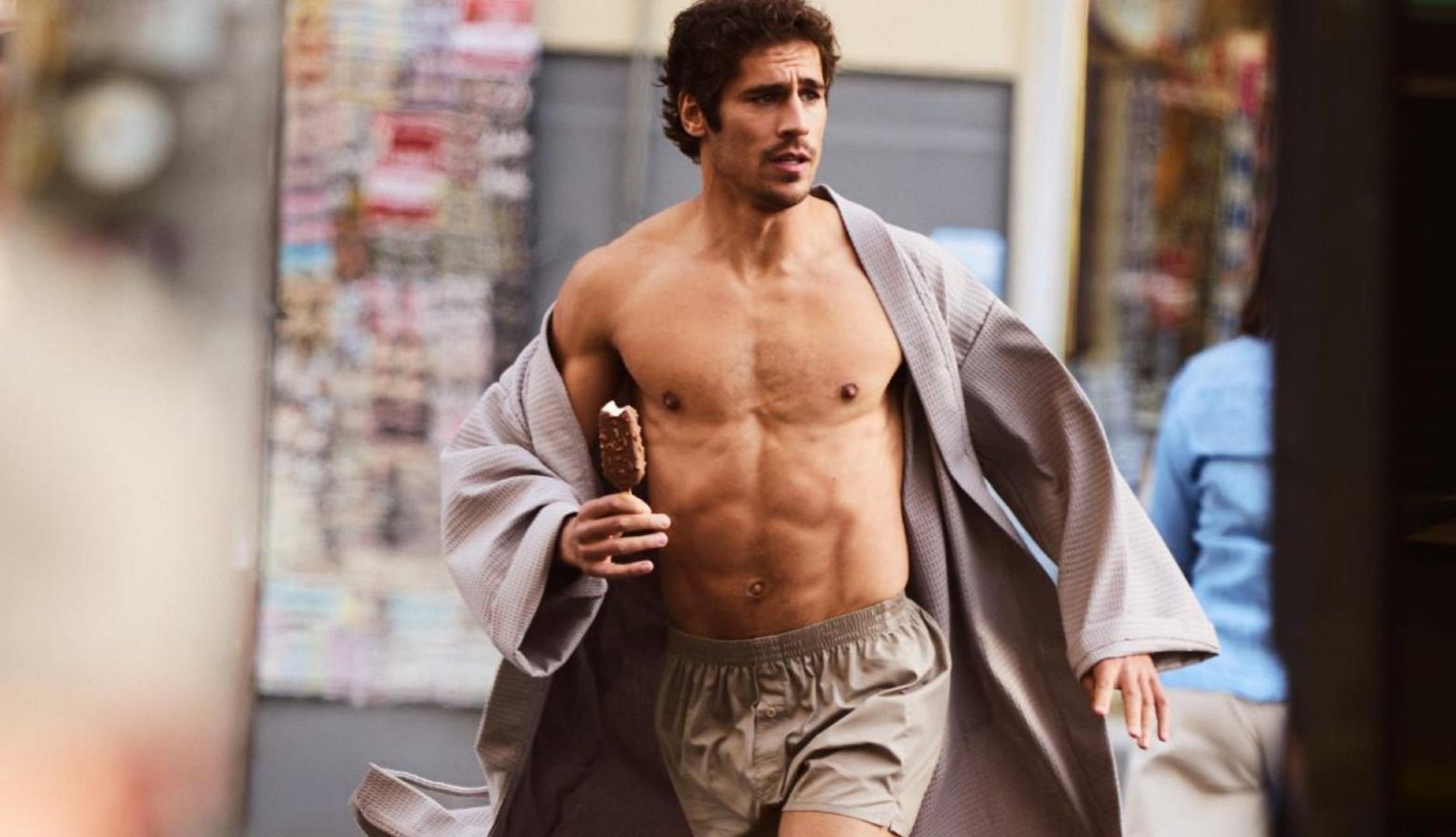 Martiño Rivas en una campaña de Magnum