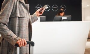 Uber はホテル、人工知能、新サービスをアプリに統合し、総合的な旅行プラットフォームとしての地位を強化