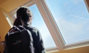 Velux は、新しいブランド キャンペーン「Planes」で空を価値提案に変えます
