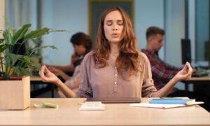 プロのツールとしてのストイシズム: 仕事で感情を管理するための 4 つの原則