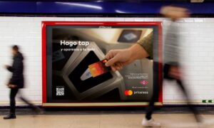 マスターカードは、80年代の「ハゴ・チャス」をマドリッド首都圏の非接触型決済の賛歌にしたいと考えている
