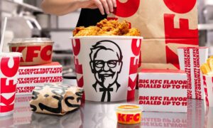 KFC はフライドチキンのカテゴリーをリードしたい：新しいイメージ、ソース、ドリンク、レストランのデザインを推進