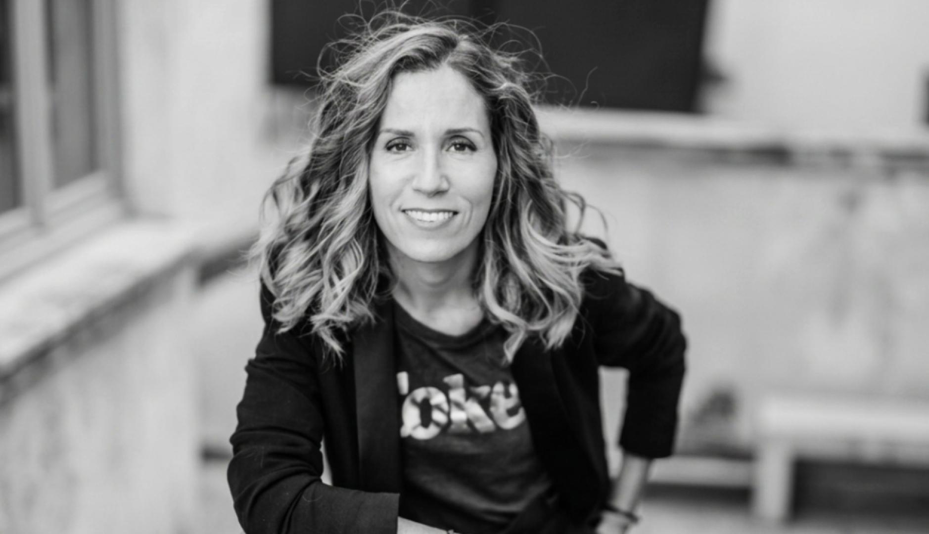 Carolina Aransay en blanco y negro