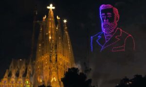 サグラダ ファミリアの壮大な光景: ライト、ドローン、そして前例のない放送