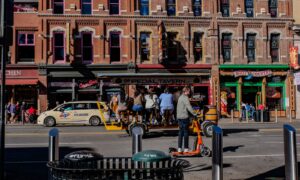 ナッシュビルのこれらの写真を見れば、アメリカの音楽都市に向けて荷物をまとめることができます