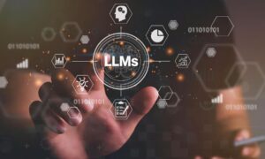LLM の反応において、メディアは他の情報源に比べてほぼ 2 倍の影響力を持っています