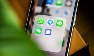 WhatsApp では、電話番号を共有せずにユーザー名を使用して会話を開始できるようになります