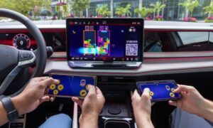 フォルクスワーゲンはビデオゲームを自社の車に導入し、画面からテトリスやパックマンをプレイできるようにします