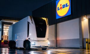 Lidl、ドイツの店舗への商品供給に自動運転トラックの使用を開始