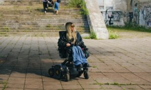 ボルトはスクーターを使用して道路の地図を作成し、車椅子の人々のルートを改善します