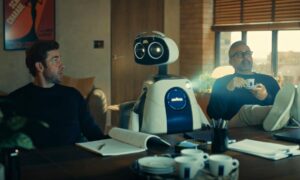 Lavazza はスペイン最大のキャンペーンと定義し、ロボットに「ドルチェ ヴィータ」とは何かを教える