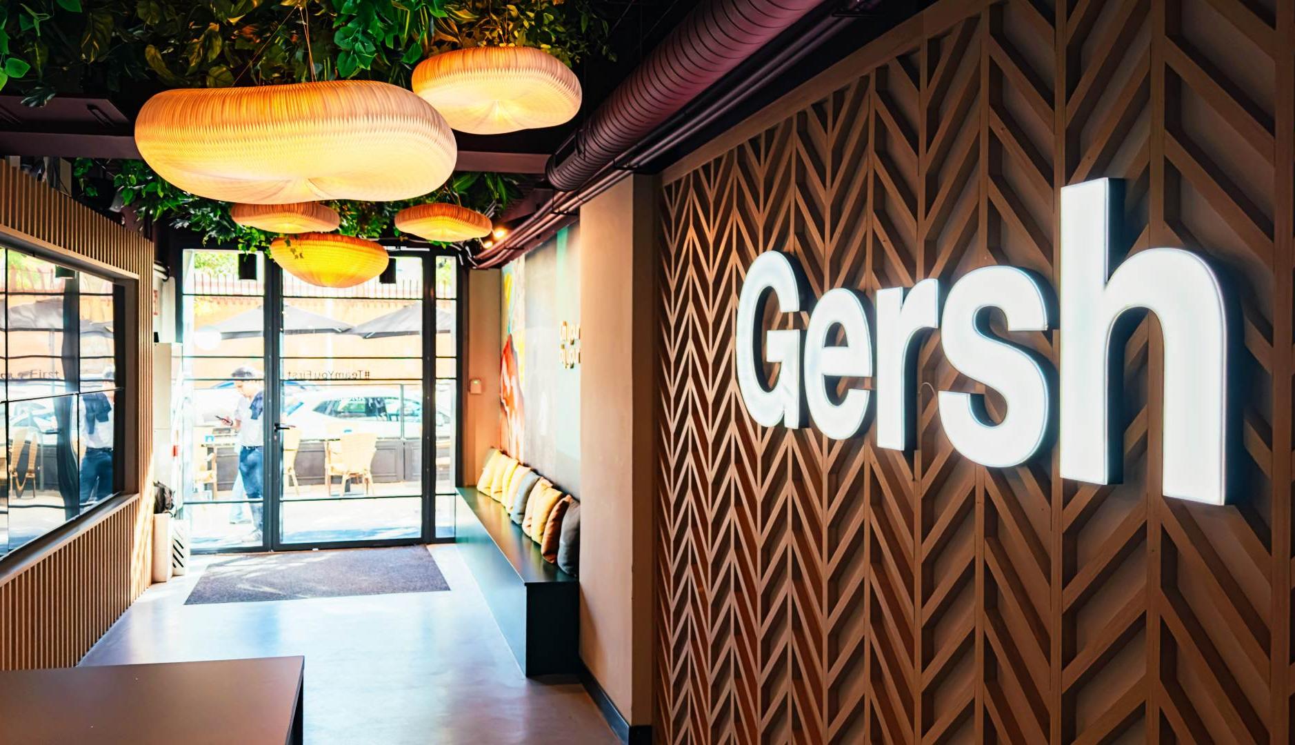 Logo de Gersh en oficina
